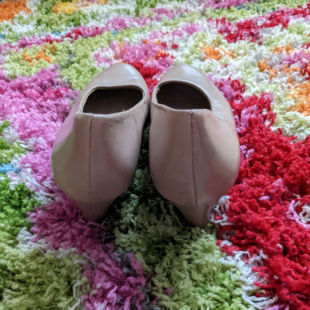 Aerosoles HeelRest Pumps - Picture 2 of 5